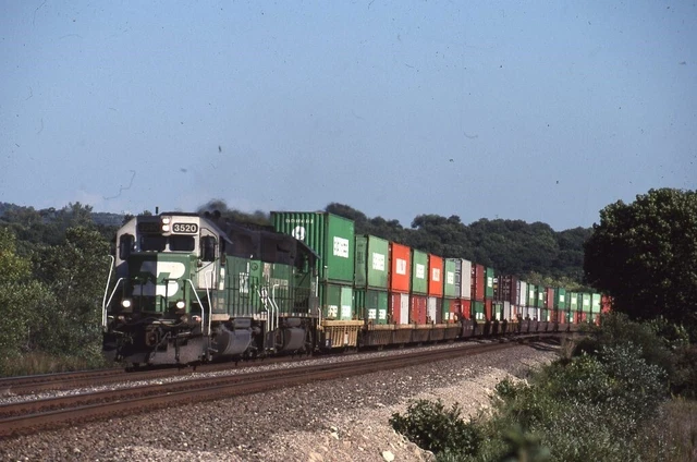 BN BURLINGTON NORTHERN 3520 Railroad Train Locomotive ONALASKA WI Photo Slide