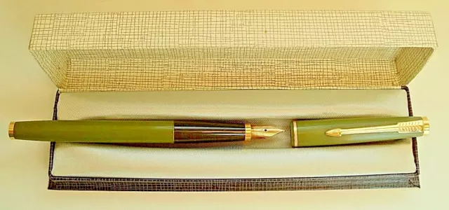 EXTREM RARE  PARKER " 35 " CARTRIDGEFILLER,OLIVGREEN;1970;ORIGBOX !  18 Kt.NIB !