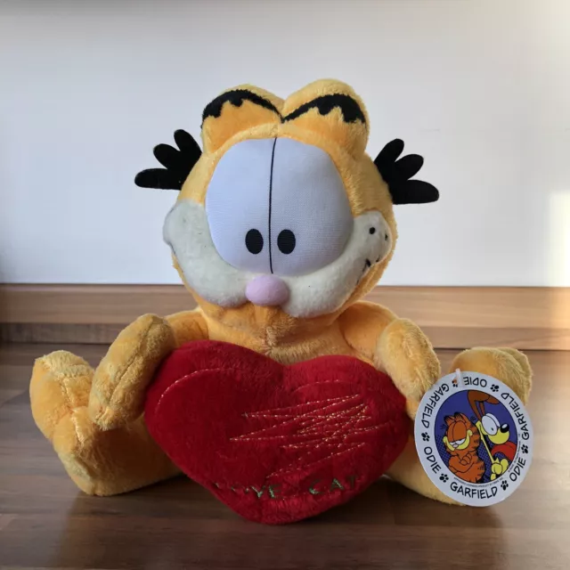 Garfield Plush Soft Toy 'Love Cat' Red Heart 8" Tall Play by Play 2010 with Tag