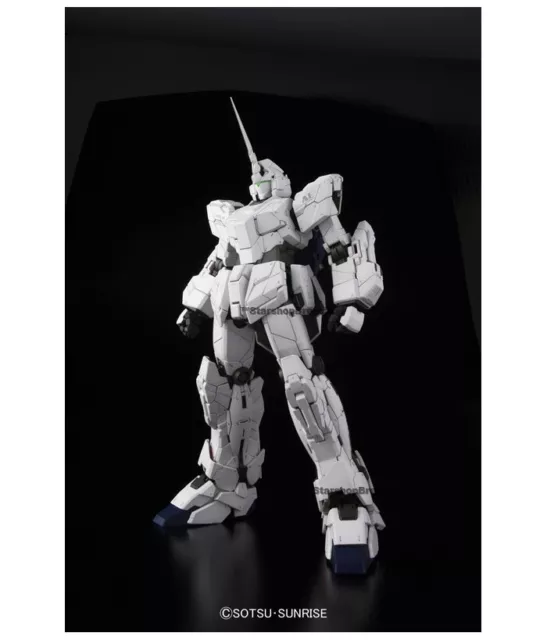 GUNDAM - 1/60 RX-0 Unicorn Perfect Grade Model Kit PG Bandai 2