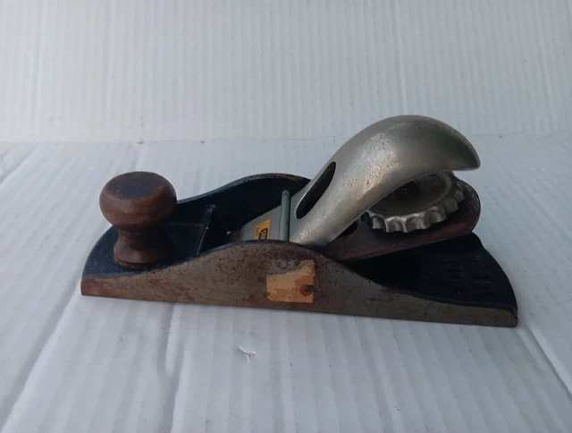 Vintage STANLEY 110 Block Plane Wooden Knob Made in USA