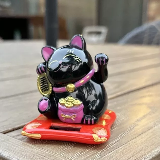 Solar Powered Black Maneki Neko Beckoning Lucky Waving Cat USA SELLER