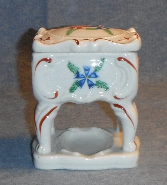 VINTAGE PORCELAIN Cigarette Holder And Ash Tray Made In Japan Rare