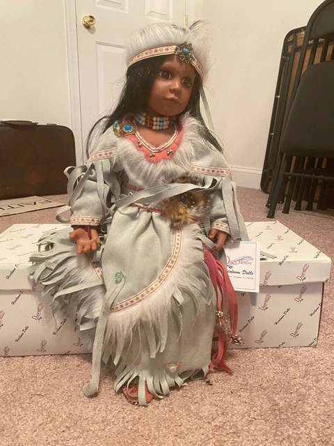 Duck House Heirloom Dolls Leota