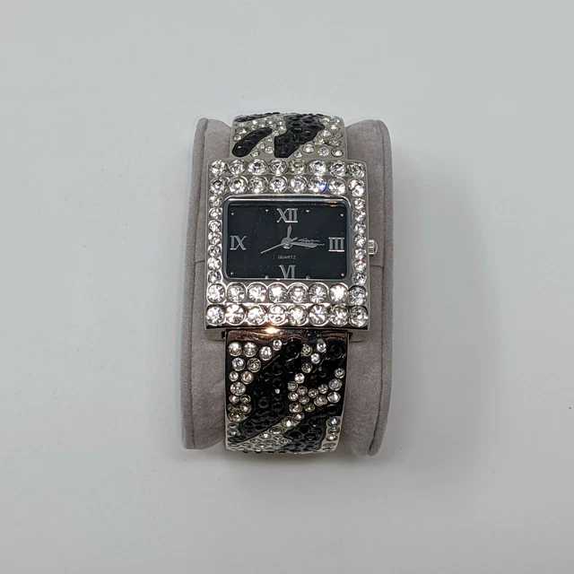 Womens Quartz Wrist Watch Susan Summers Silver And Black Tone Costume Jewels
