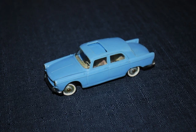 NOREV ANCIENNE PEUGEOT 404 Break Rouge N°28 Scale 1/43 EUR