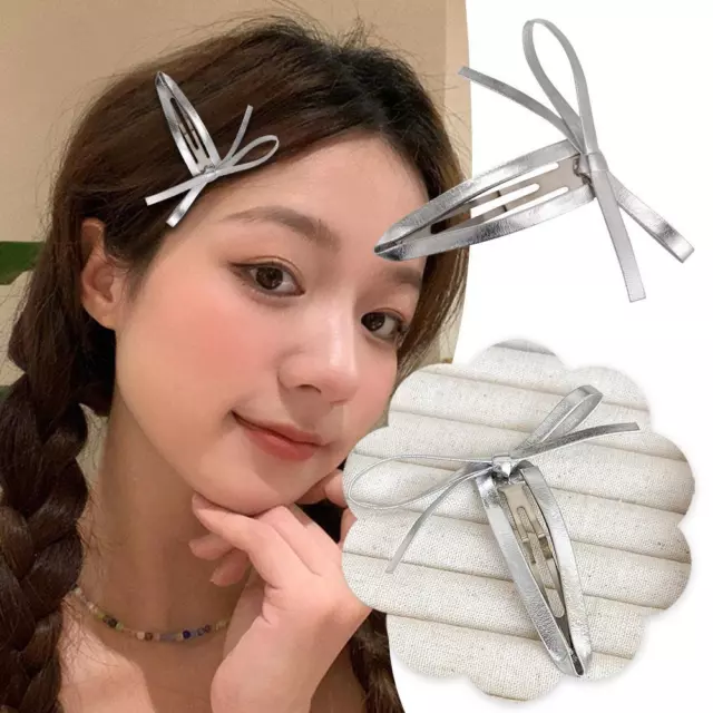 Épingle à cheveux en cuir argenté coréen avec pince à nœud papillon ` R3V9