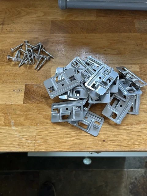 CEDRAL CLICK CLADDING Clips and Screws Stainless Steel Pack of 20 £18. ...