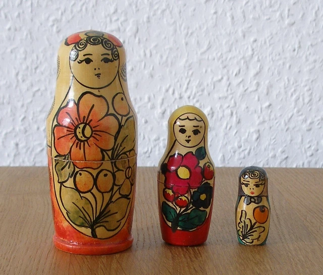 Russische Matrjoschka! Matroschka! Babuschka! 3 Holzpuppen! ALT & SCHÖN.