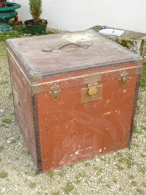 Ancienne Malle De Voyage En Bois - Coffre Pirate 75,5 X 45,5 X 57,5 Cm - Occasion