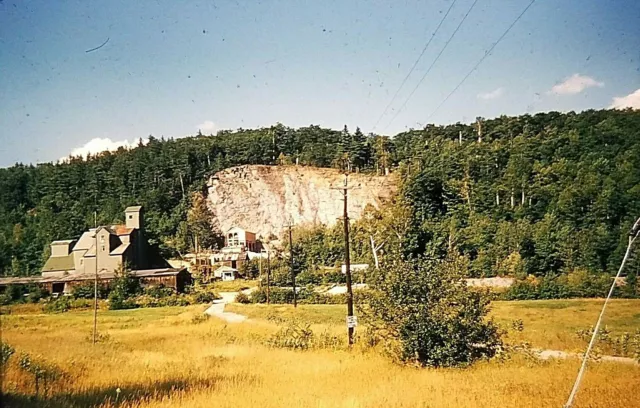 OK15 ORIGINAL KODACHROME 35MM 1950s SLIDE OLD TRAIN STATION