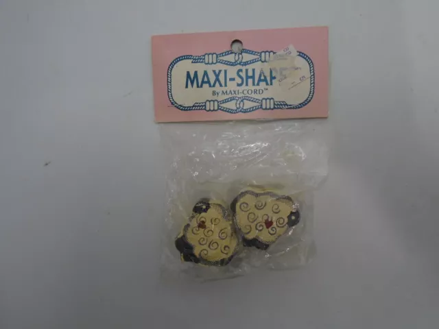 VTG Painted sheep Wood Maxi-Shapes Animal Macrame Beads by Maxi-Cord 2- package