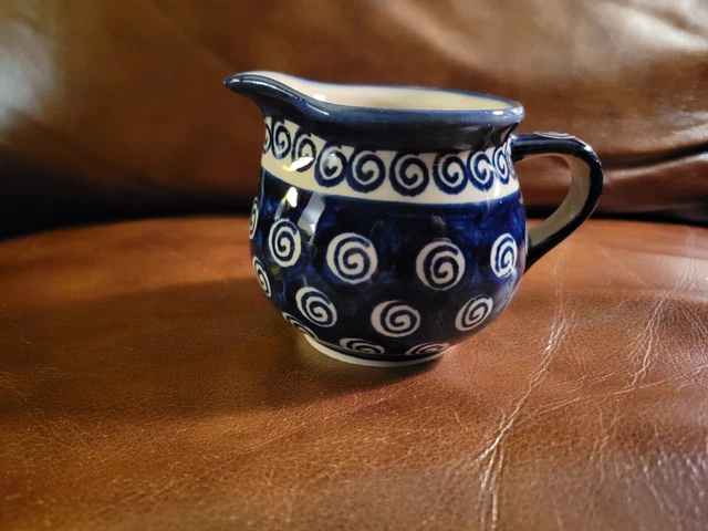BOLESLAWIEC HAND MADE POLISH POTTERY w/SWIRLS COFFEE CREAMER