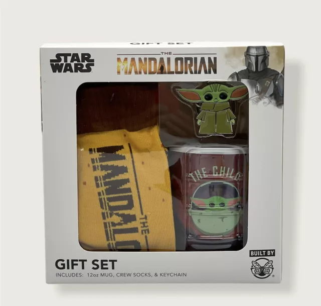 Star Wars The Mandalorian 3pc Gift Set Keychain, Crew Socks, and 12oz Mug NEW