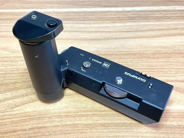 Bobinadora automática Olympus OM 1 para réflex de película de 35 mm serie OM - funciona bien y EXCELENTE