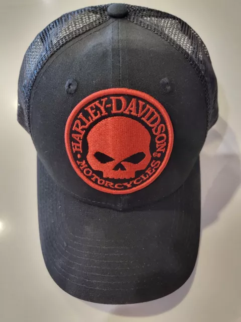 VINTAGE! Harley Davidson Embroidered "WILLIE G SKULL CAP!" snapback hat.