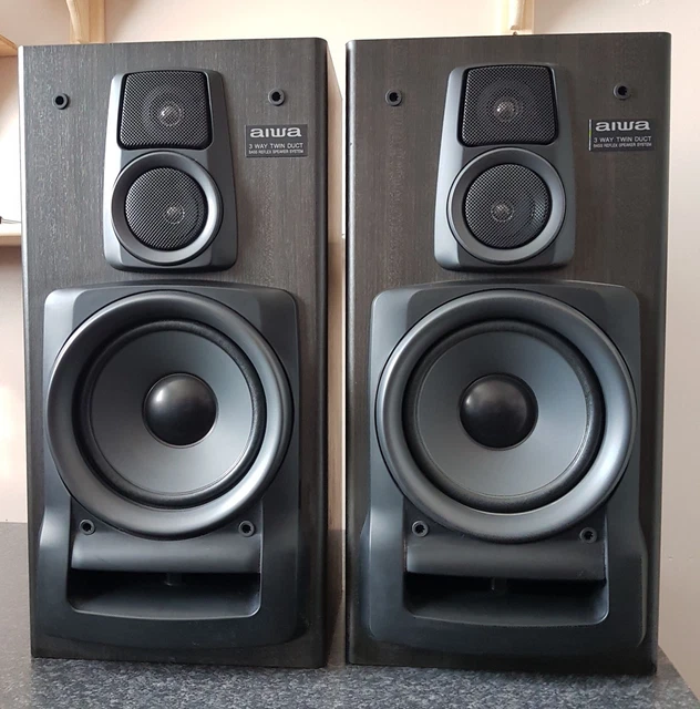 PAIR OF AIWA SX-Z9500 - 3 way TWIN DUCT BASS REFLEX HiFi