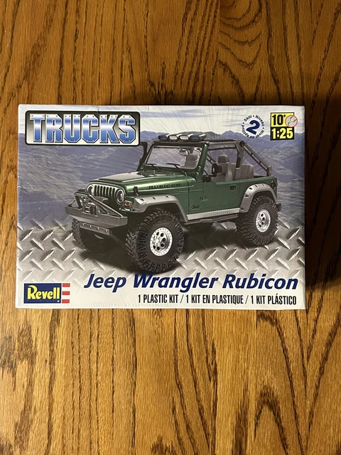 25 Revell Jeep stylsih Wrangler Rubicon