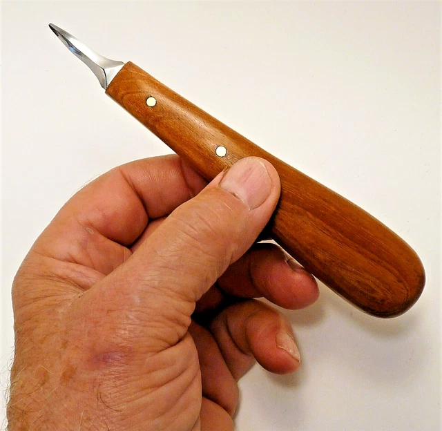 Davis Bros. Cuchillo torcido tallado en madera GLC #4D S único de colección