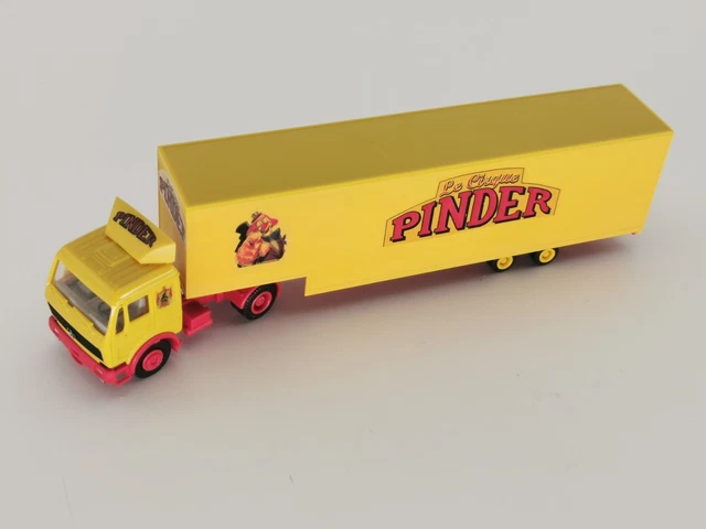 LE3760 SAI 3873 Ho Cirque Pinder Camion Renault R310 remorq
