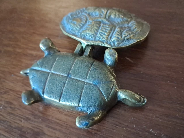 Ancienne tortue en bronze sur marbre – objet déco vintage - Antiquités