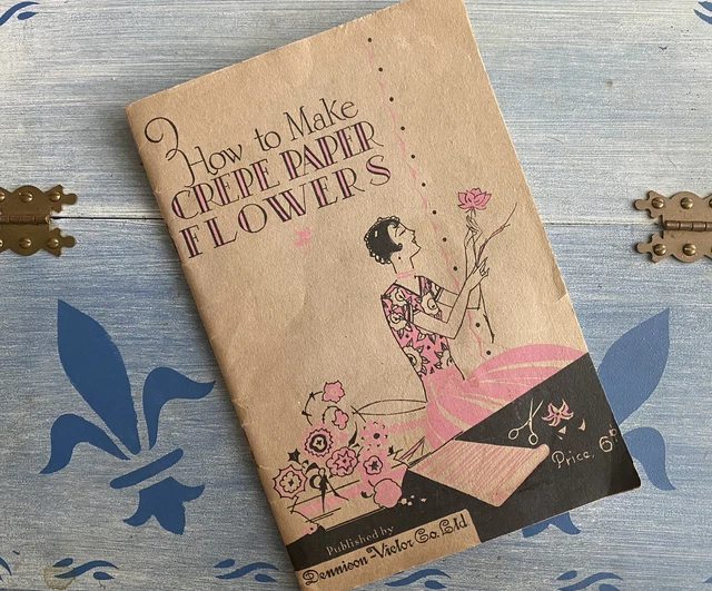 Cómo Hacer FOLLETO DE FLORES DE PAPEL CREPE 1931 De Colección Retro Diseño Floral Artesanal