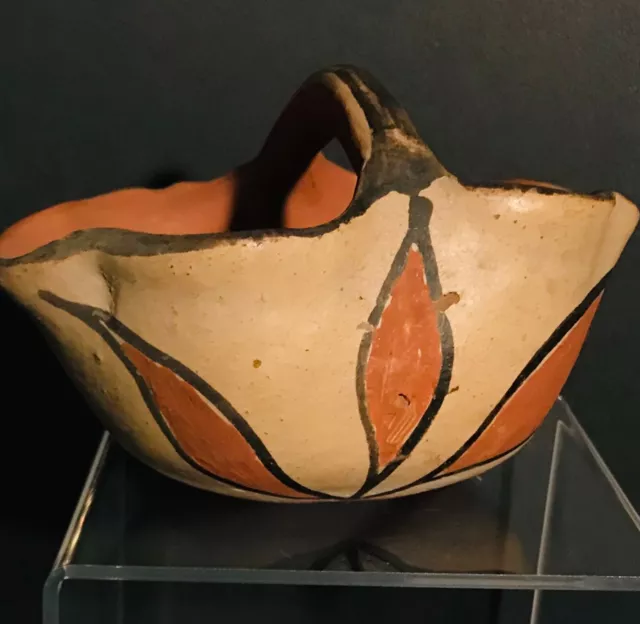 Historic Santo Domingo Pottery Bowl, Traditional Curvilinear Designs, Excellent!