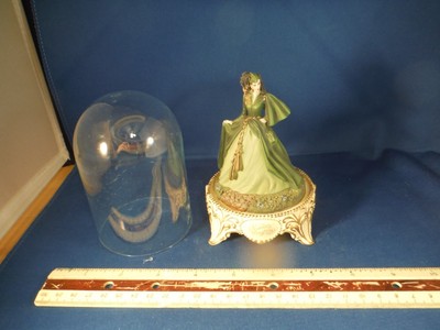 The Franklin Mint Gone With The Wind "Scarlett's Deception" Figurine