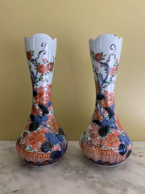 Coppia Di Piccoli Vasi IN Porcellana Di Imari, Giappone, Epoca Inizio Xx