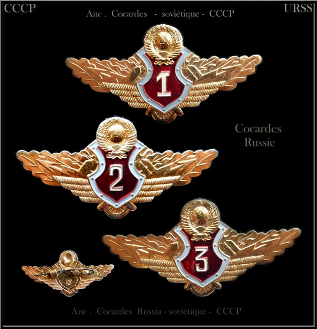 Insigne Militaire Ancien - Académie Soviétique Russe URSS - Original - Très Bon état