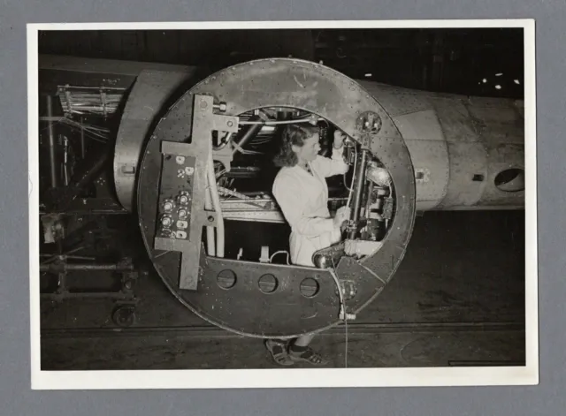 Short Stirling Bomber Engine Mounting Large Original Vintage Press Photo Ww2 Raf