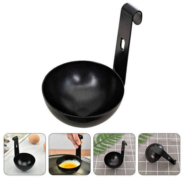 Chaudière à œuf cuisine contenant bouillant contenant un vapeur d'oeuf outil de