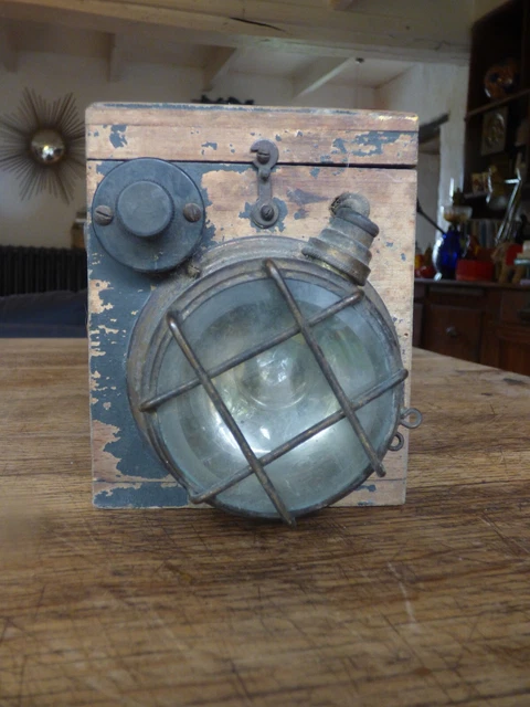 Lampe Torche Ancienne Mazda - Portative - Rouge - Fabriquée En France