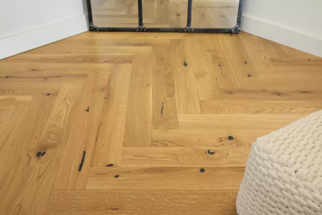 Parquet MASSIF   Baton Rompu country Vernis invisible  - colis de 1.872m²