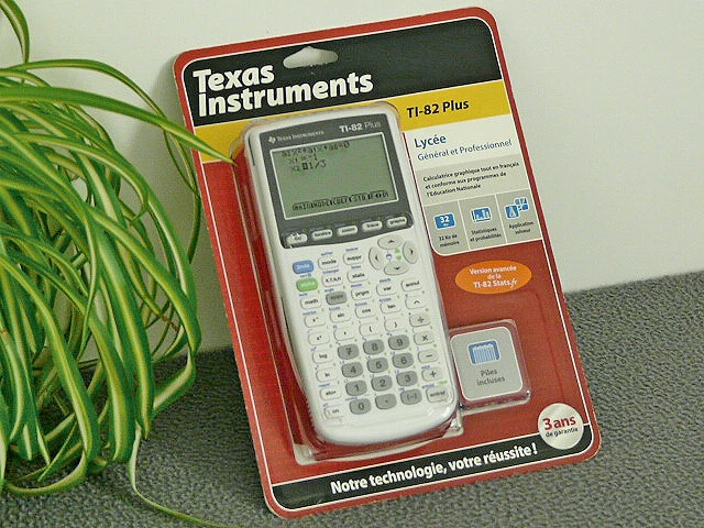Calculatrice Texas Instruments TI 82 – Graphique Scientifique – Occasion Fonctionnelle