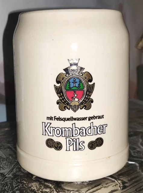 Krug Krüge Krombacher Pils 0,5 l Steinkrug Biergarten Party Gastronomie