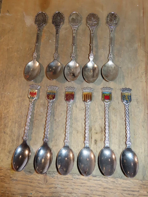 Lot De 5 Cuillères Saupoudreuses Vintage Argentées - Motif Floral - 1920-1949