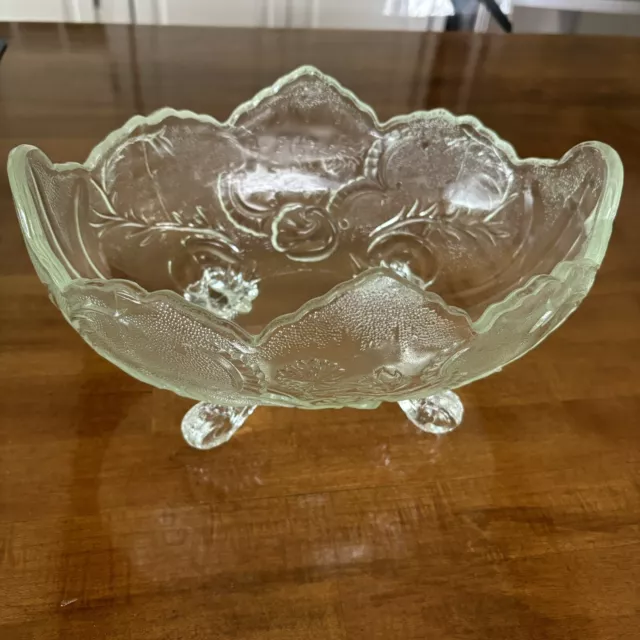 Oval Footed Glass Fruit Bowl Serving Dish Gold Scallop Rim Egg Shape Centerpiece
