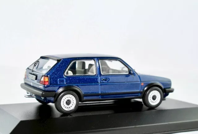 VW Golf II GTI  1987-1992    dunkelblau metallic  /   IXO  1:43 2