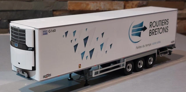 RENAULT T520 avec remorque frigorifique 3 essieux STAF avec une échelle