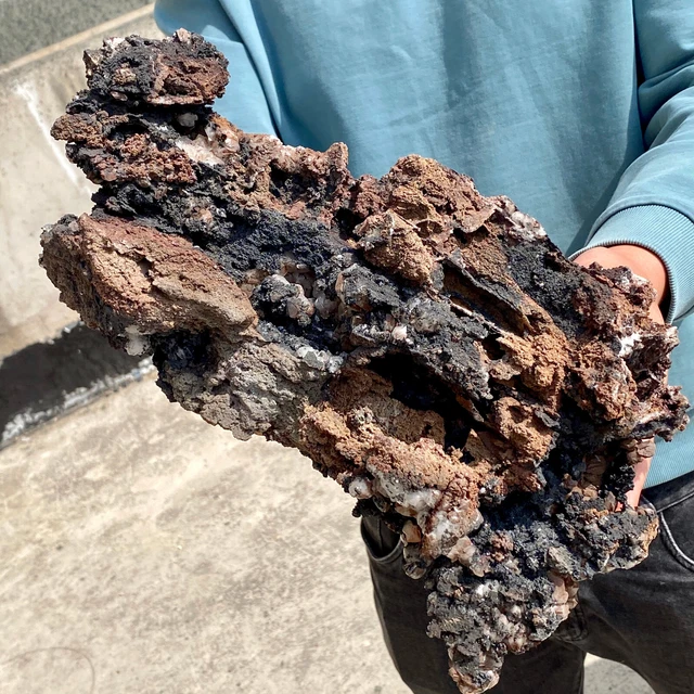 7.2LB Black carbon and sand mixed in quartz crystal cluster-AE915