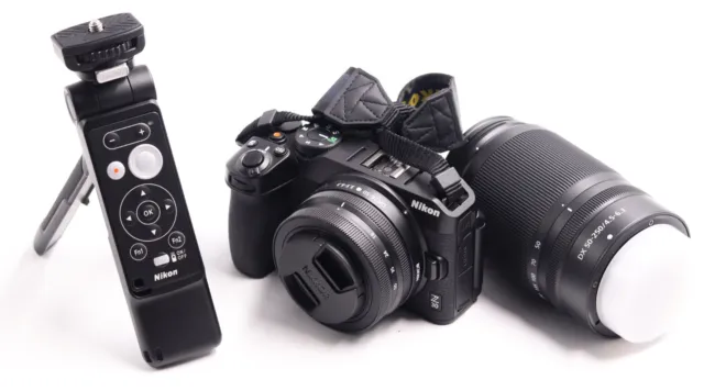 Nikon Z30 Mirrorless Camera w/ 16-50mm and 50-250mm Lenses + NIKON Tripod - MINT