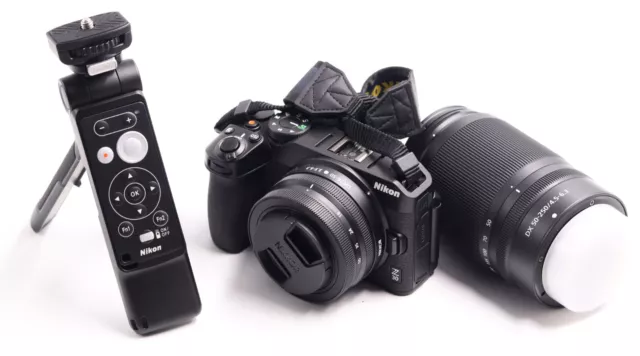 Nikon Z30 Mirrorless Camera w/ 16-50mm and 50-250mm Lenses + NIKON Tripod - MINT Nikon Z30 Mirrorless Camera w/ 16-50mm and 50-250mm Lenses + NIKON Tripod - MINT