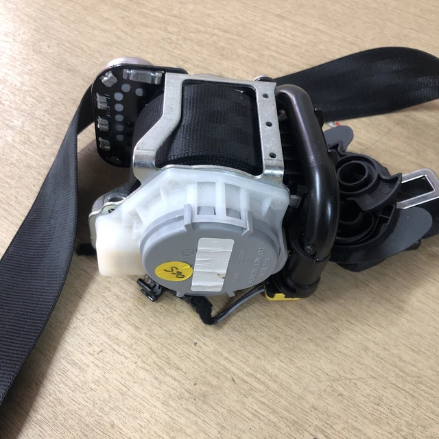 AUDI A3 8V Front Left Side Seat Belt £75.00 PicClick UK