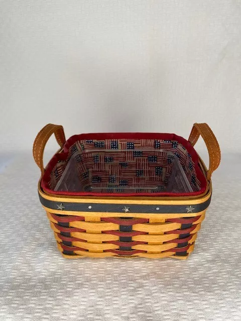 2005 Longaberger Proudly American Medium Berry Basket Patriotic with Liners