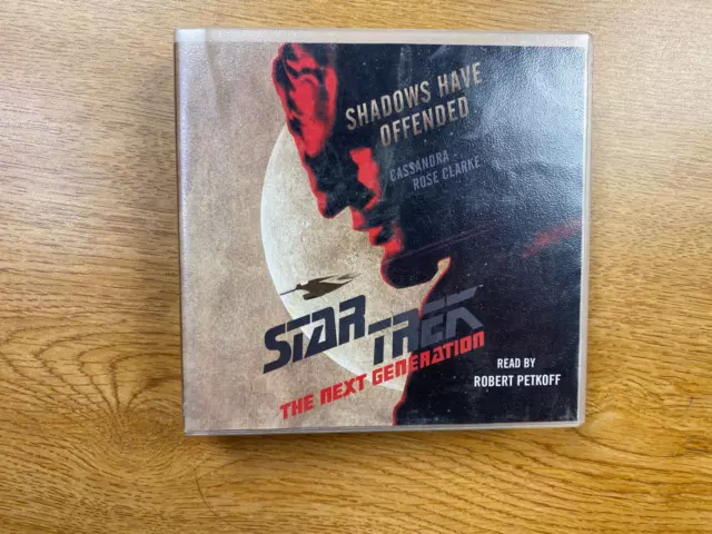 Audiolibro de Star Trek: The Next Generation - Shadows Have Offended