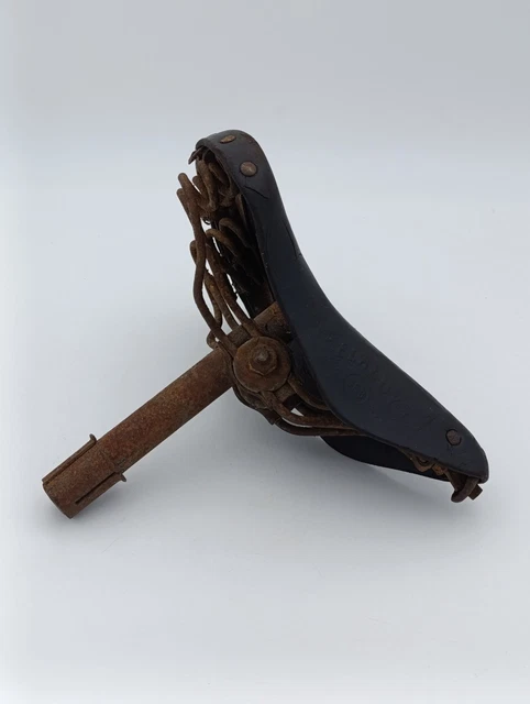 Selle De Vélo Ancienne En Cuir PERFECTOR PARIS 10 - À Ressorts - Vélo De Ville