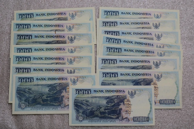 Indonesia - 15 Old Banknotes B27 #906