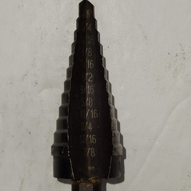 Klein Tools Step Drill Bit #4 11 Hole Sizes: 1/4” - 7/8” KLEIN-UNIBIT 4 EUC 2