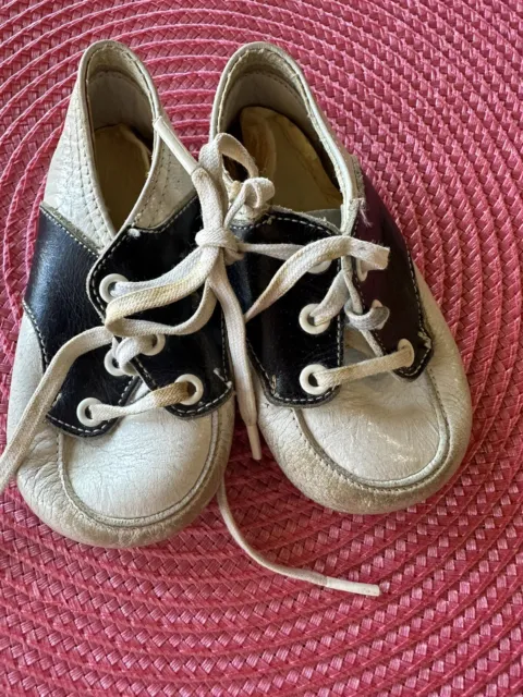VINTAGE BABY SADDLE Shoes Black And White $4.00 - PicClick